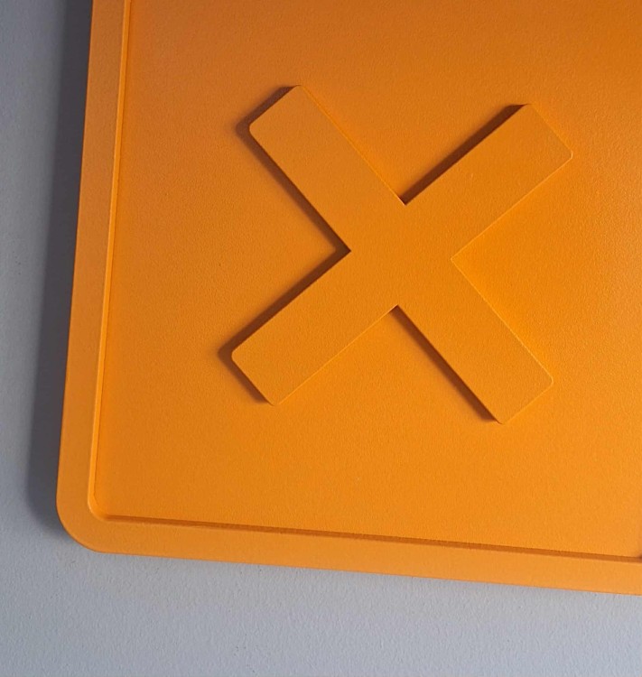 dekoracja na ścianę kółko i krzyżyk orange  matowa